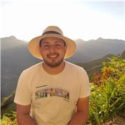 Profesor de matematicas para todas las edades durante su proceso en el colegio